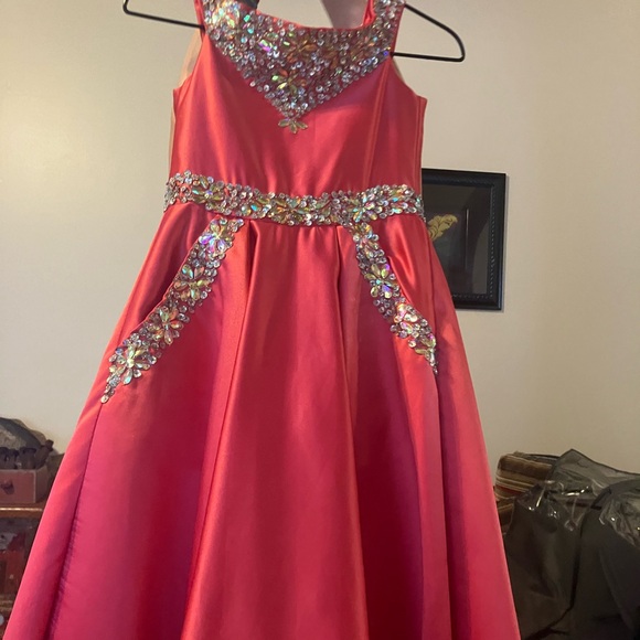 Charming pink Kids Dress with Sequin Accents